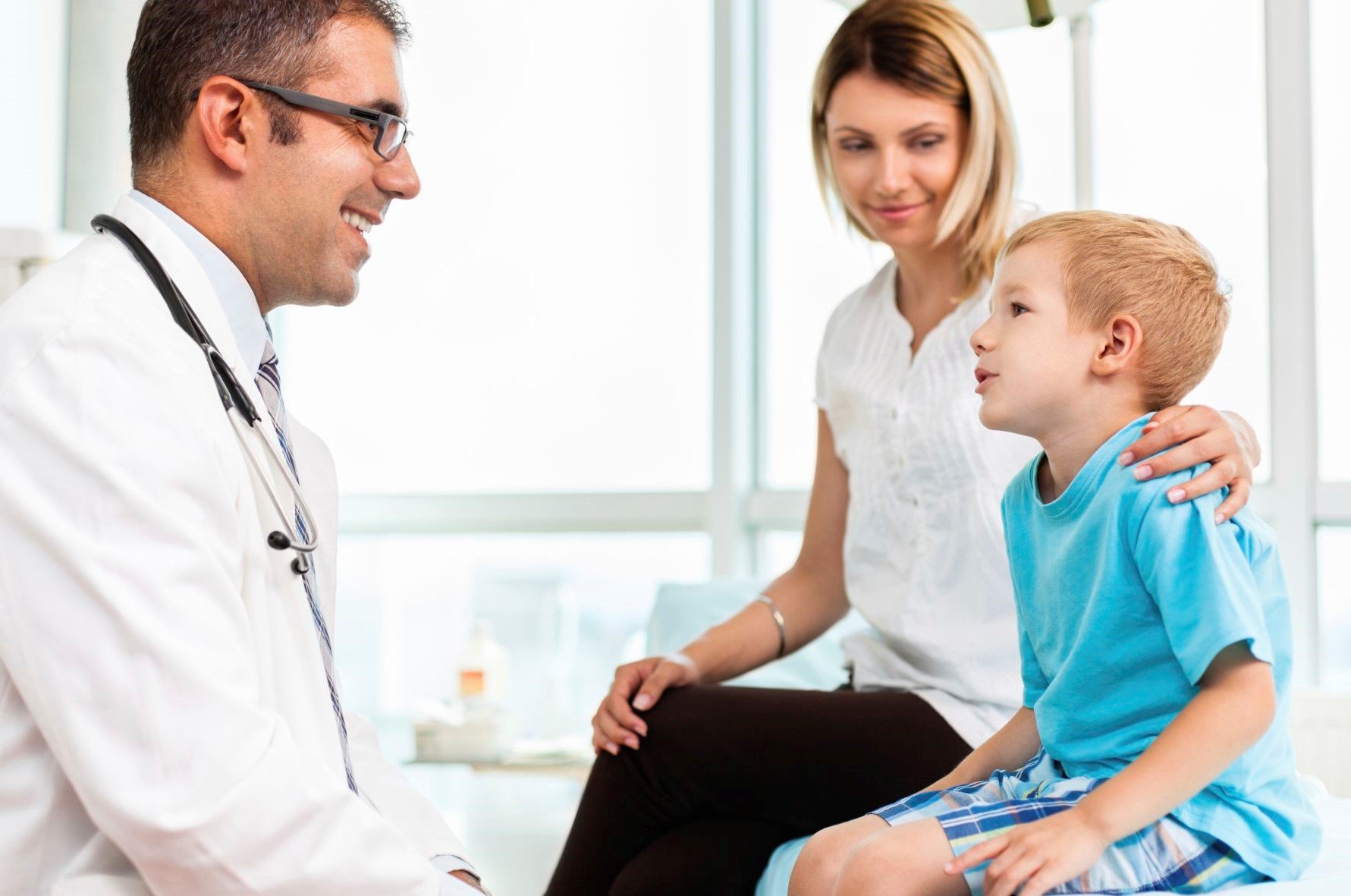 Консультация врача с ребенком